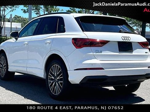 Used 2023 Audi Q3 2.0T Premium w/ Convenience Package AWD/4WD image 10