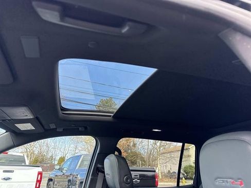 Used 2024 GMC Acadia AT4 w/ Super Cruise Package image 13