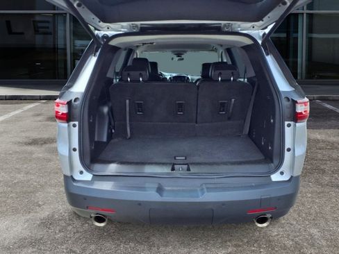 Used 2021 Chevrolet Traverse LT AWD/4WD image 9