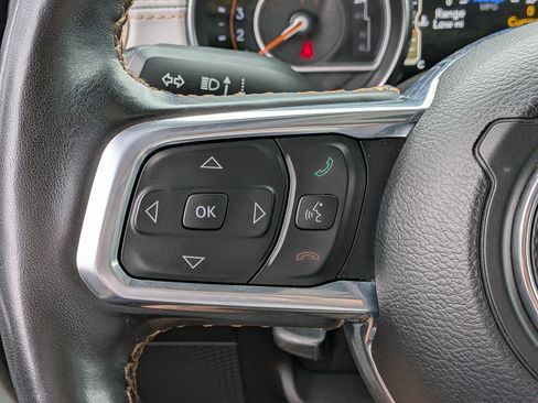 Used 2023 Jeep Gladiator Overland AWD/4WD image 25