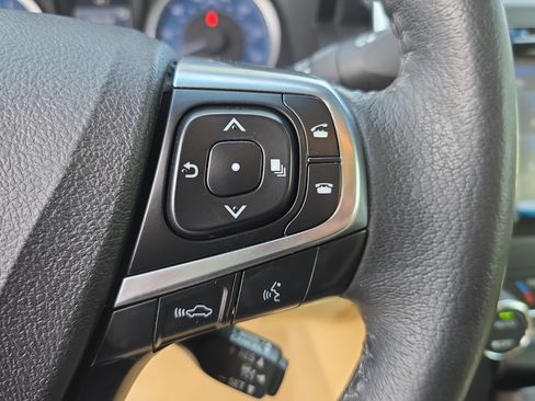 Used 2017 Toyota Camry XLE w/ Moonroof Package image 18