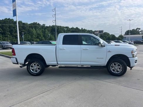 Used 2024 RAM 2500 Laramie w/ Safety Group AWD/4WD image 9