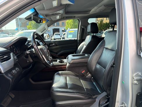 Used 2019 GMC Yukon XL SLT w/ Open Road Package AWD/4WD image 14