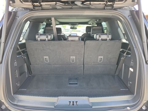 Used 2023 Ford Expedition Platinum AWD/4WD image 12
