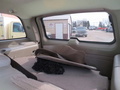 Used 2004 GMC Yukon Denali image 23