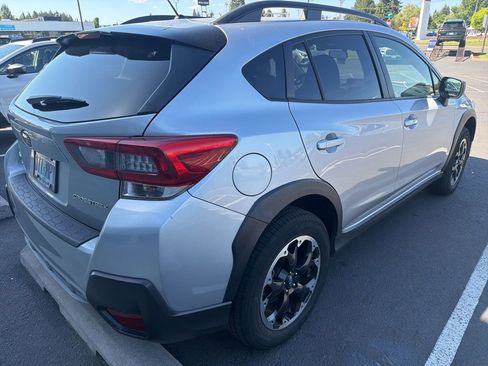 Used 2021 Subaru Crosstrek 2.0i AWD/4WD image 3