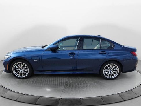 Used 2023 BMW 330e xDrive w/ Premium Package AWD/4WD image 2