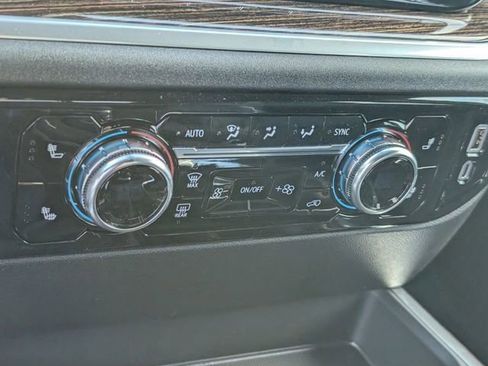 New 2026 GMC Sierra 1500 Elevation w/ Elevation Premium Package AWD/4WD image 13