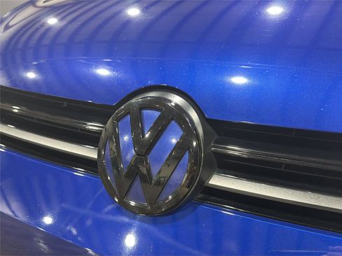 Used 2016 Volkswagen Golf R 4-Door AWD/4WD image 31