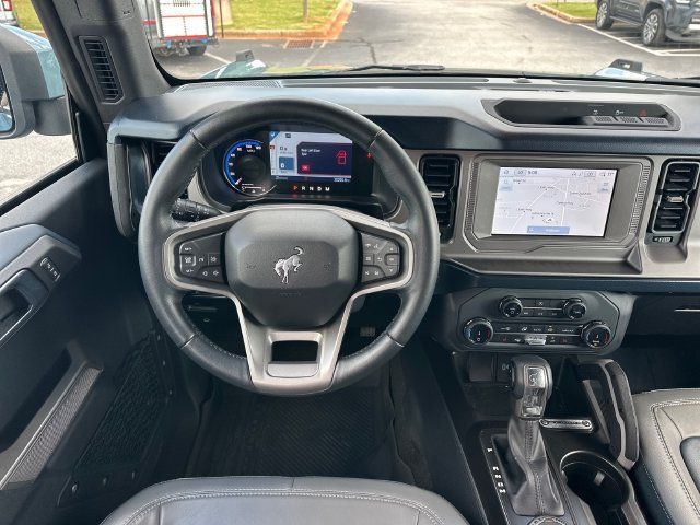 Used 2022 Ford Bronco Outer Banks AWD/4WD image 15