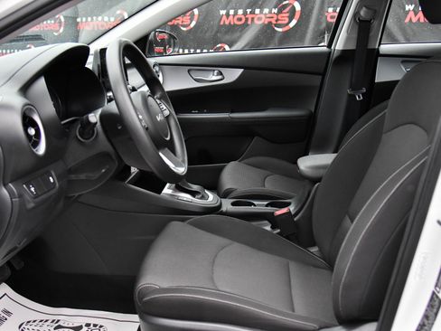 Used 2024 Kia Forte LXS image 16