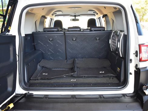 Used 2010 Toyota FJ Cruiser 4WD image 56