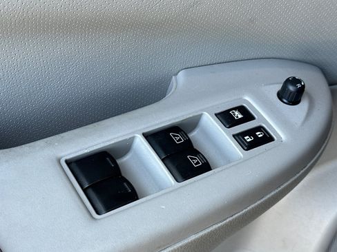 Used 2015 Nissan Quest SL w/ Value Cargo Package FWD image 12