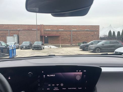 Used 2025 Buick Encore GX Preferred image 17