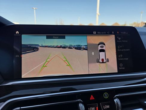 Used 2019 BMW X5 xDrive40i w/ Premium Package image 29