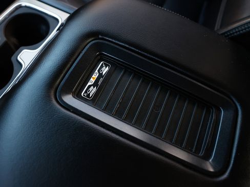 Used 2018 GMC Sierra 2500 Denali w/ Duramax Plus Package image 46