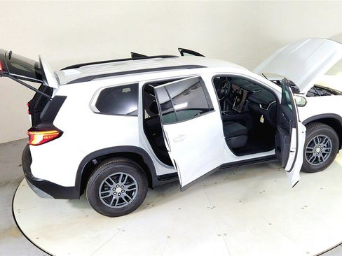 New 2025 GMC Acadia Elevation image 27