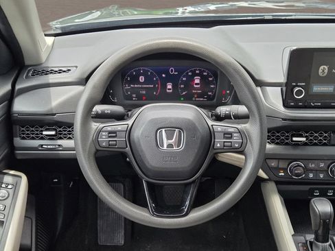 Used 2024 Honda Accord EX image 17