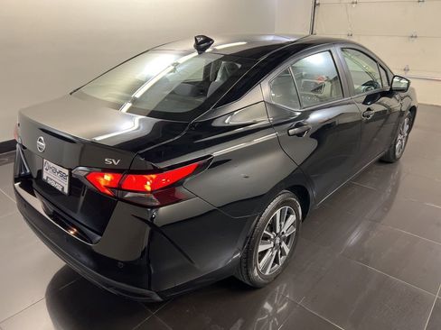 Used 2021 Nissan Versa SV FWD image 6