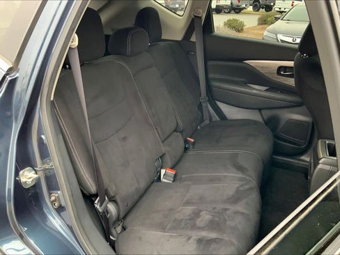 Used 2017 Nissan Murano S image 18