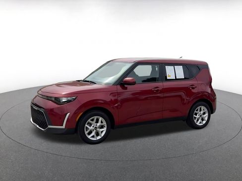 Used 2025 Kia Soul LX w/ LX Technology Package image 8