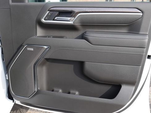 New 2026 Chevrolet Silverado 2500 LTZ w/ LTZ Plus Package AWD/4WD image 17