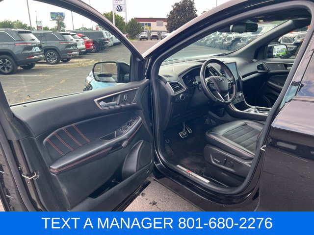 Used 2023 Ford Edge ST-Line w/ Class II Trailer Tow Package AWD/4WD image 11