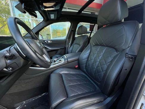 Used 2024 BMW X5 xDrive50e image 10