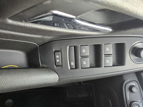 Used 2018 Chevrolet Trax LS image 15