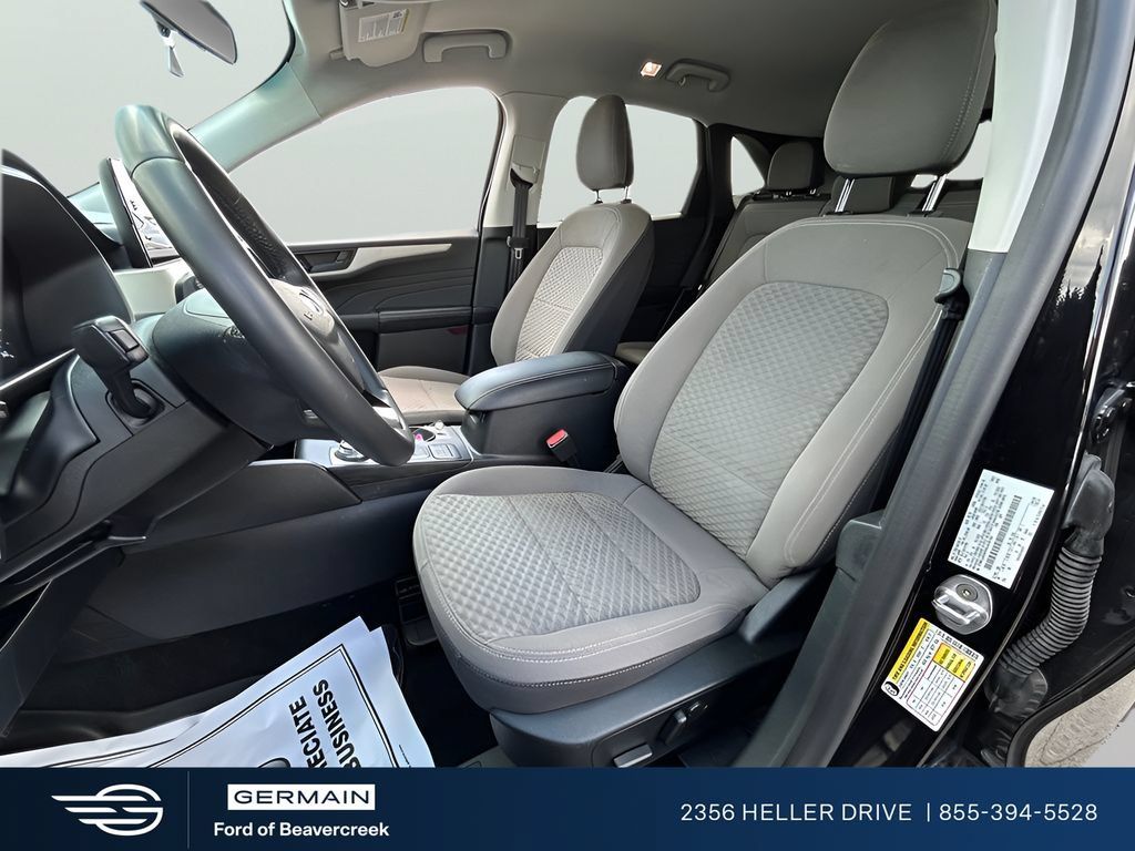 Used 2022 Ford Escape SE w/ SE Sport Appearance Package FWD image 11