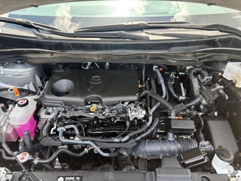 Used 2025 Toyota Sienna XLE FWD image 30