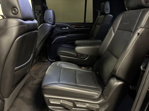 Used 2022 Cadillac Escalade ESV Luxury AWD/4WD image 26