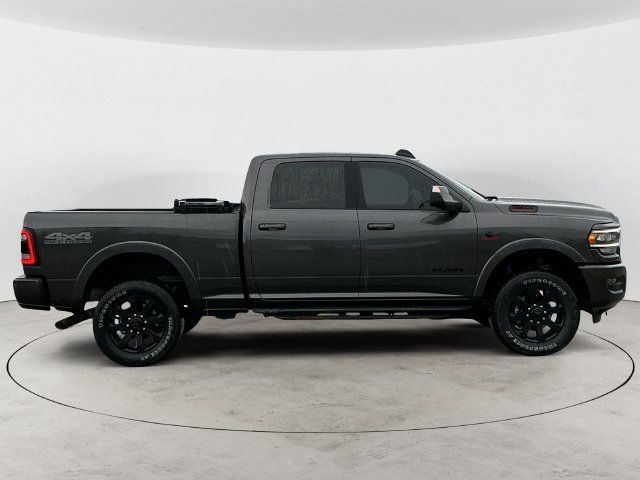 Used 2022 RAM 2500 Laramie w/ Night Edition AWD/4WD image 4