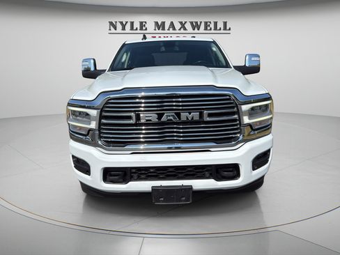 Used 2024 RAM 2500 Laramie AWD/4WD image 9