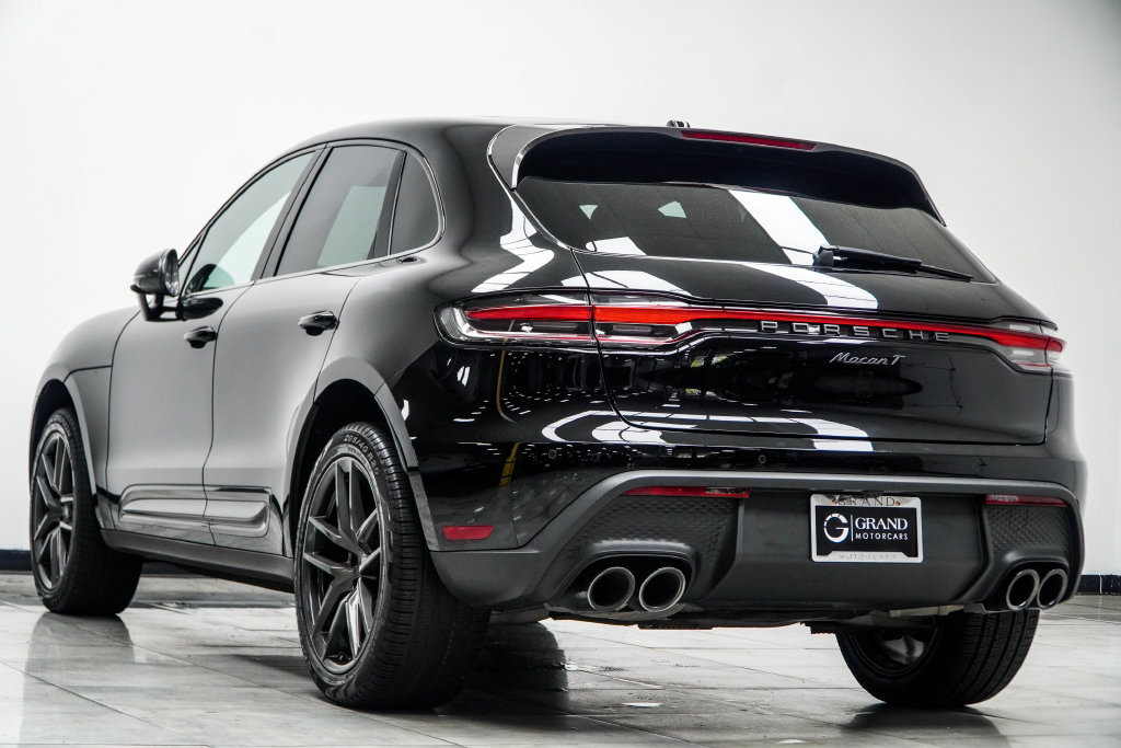 Used 2023 Porsche Macan Turbo AWD/4WD image 14