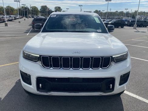 New 2025 Jeep Grand Cherokee Overland image 10