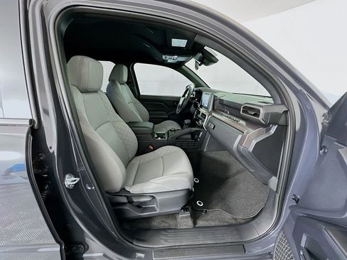 Certified 2025 Toyota Tacoma SR5 AWD/4WD image 26