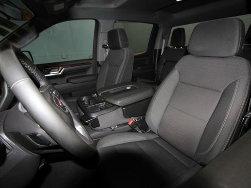 Used 2024 GMC Sierra 1500 Elevation image 4