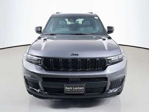 New 2025 Jeep Grand Cherokee L Altitude image 2