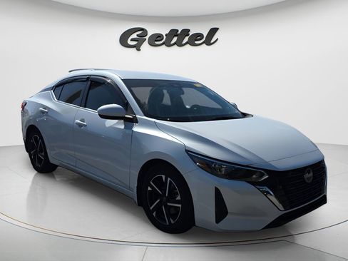 Used 2024 Nissan Sentra SV image 2