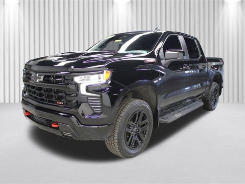 Used 2025 Chevrolet Silverado 1500 LT Trail Boss w/ Convenience Package II image 8
