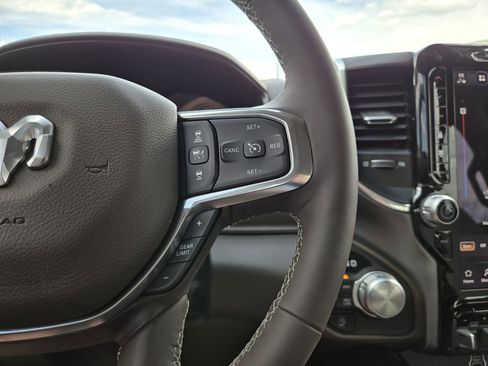 Used 2025 RAM 1500 Laramie image 18