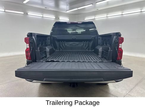 Used 2024 Chevrolet Silverado 1500 LT AWD/4WD image 18