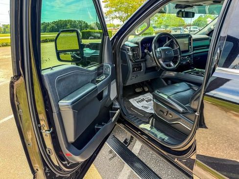Used 2024 Ford F250 Lariat w/ Lariat Ultimate Package AWD/4WD image 11