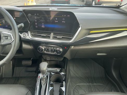 Used 2025 Chevrolet Trax ACTIV w/ Driver Confidence Package image 20