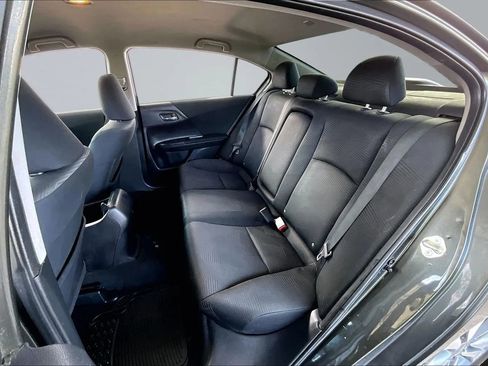 Used 2015 Honda Accord LX image 19