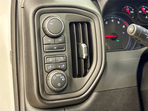 Used 2025 Chevrolet Silverado 2500 Custom w/ Custom Value Package image 10