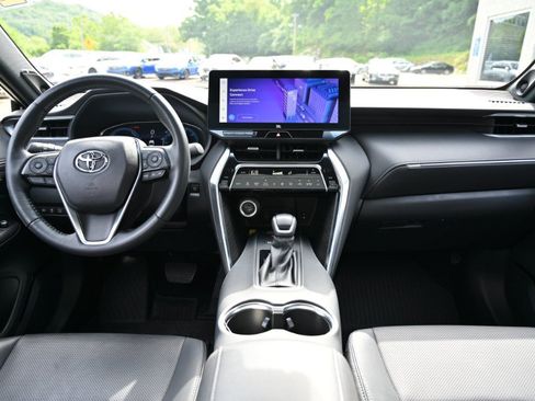 Used 2024 Toyota Venza Limited AWD/4WD image 16