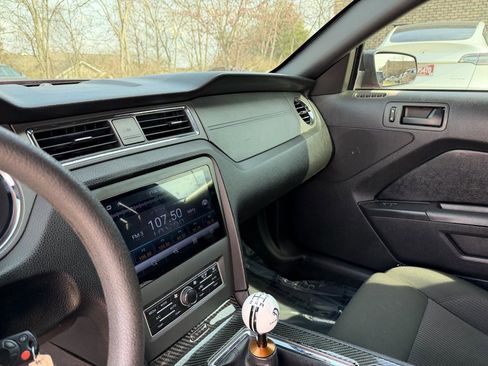 Used 2010 Ford Mustang GT image 12