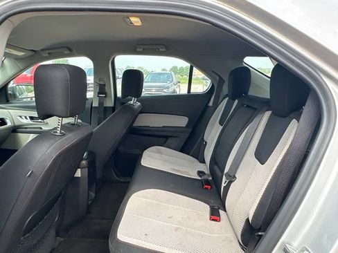 Used 2017 Chevrolet Equinox LS FWD image 17